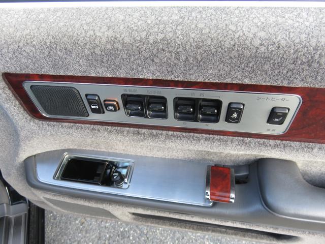 センチュリー 　公用車ワンオーナー　ロイヤルタイプレースハーフシートカバー　プレステージタイプフロアマット　唐草模様モチーフサイド＆リヤ電動カーテン　ウールファブリック前後ヒーター付パワーシート　トヨタディーラー整備（57枚目）