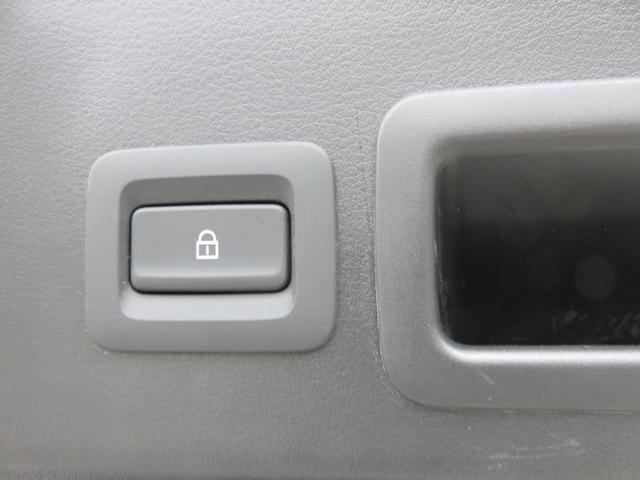 MAZDA3ファストバック 15Sツーリング ワンオーナー 衝突被害軽減システム レーンアシスト ETC ナビ 全周囲カメラ フルセグTV BT HDMI CD DVD LEDヘッドライト スマートキー AW18インチ コーナーセンサー クルコン(28枚目)