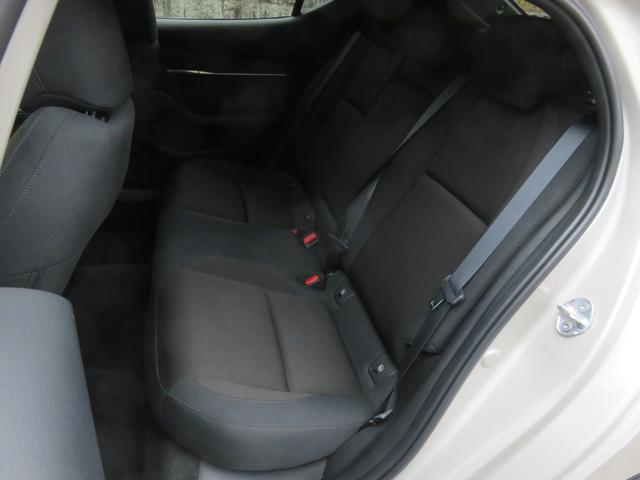 MAZDA3ファストバック 15Sツーリング ワンオーナー 衝突被害軽減システム レーンアシスト ETC ナビ 全周囲カメラ フルセグTV BT HDMI CD DVD LEDヘッドライト スマートキー AW18インチ コーナーセンサー クルコン(39枚目)