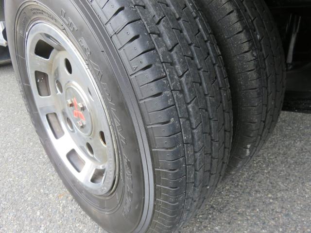 キャンター ロング全低床　ガッツ　ディーゼル　カスタム　オートエアコン　パワーウィンドウ　パワステ　モケットシート　両側電動格納＆調整ミラー　ＦＭラジオ　ブロンズガラス　集中ドアロック　排気ブレーキ　全車検時点検記録簿（38枚目）