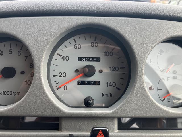 ジムニー ランドベンチャー リフトアップ 145000km時オーバーホール済 社外アルミ 新品BTオーディオ ETC シートカバー オートマ車 社外ステアリング(5枚目)