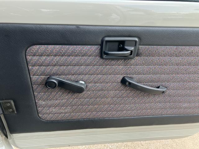 ジムニー HC リフトアップ エンジンオーバーホール渡し 社外アルミ 新品Bluetoothオーディオ シートカバー 社外ステアリング 社外バンパー オートマ車(10枚目)