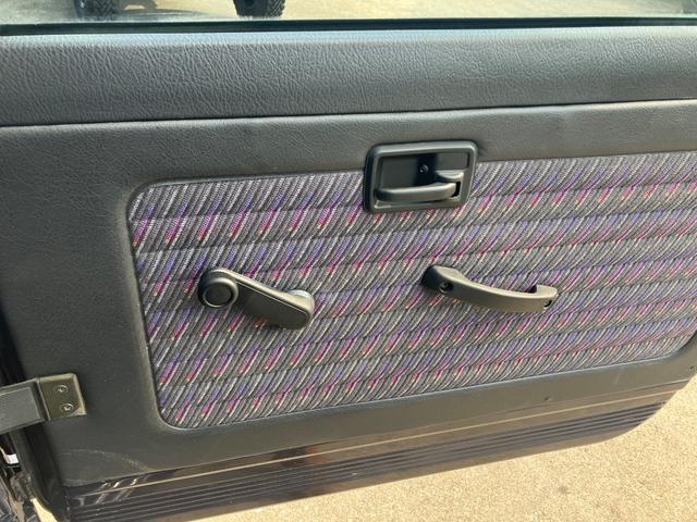 ジムニー EC パノラミックルーフ エンジンオーバーホール渡し オールペイント 新品Bluetoothオーディオ 16インチアルミ 背面タイヤ オートマ車(11枚目)