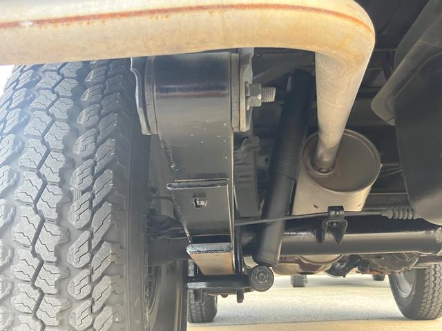 ジムニー EC パノラミックルーフ エンジンオーバーホール渡し オールペイント 新品Bluetoothオーディオ 16インチアルミ 背面タイヤ オートマ車(24枚目)