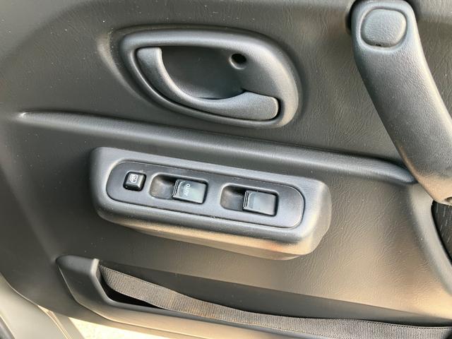 ジムニー ＸＣ　リフトアップ　社外マフラー　社外１６インチアルミ　社外ステアリング　５速ＭＴ　新品Ｂｌｕｅｔｏｏｔｈオーディオ　キーレス（33枚目）