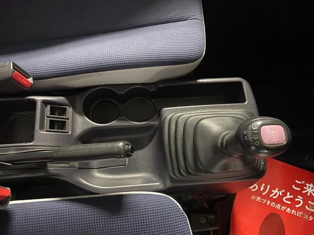 サンバートラック ＴＣ　Ｈ２４年式　最終型　４ＷＤ　ＡＣ　ＰＳ　ＰＷ　５速　キーレス　ＣＤステレオ　車検整備付き（27枚目）