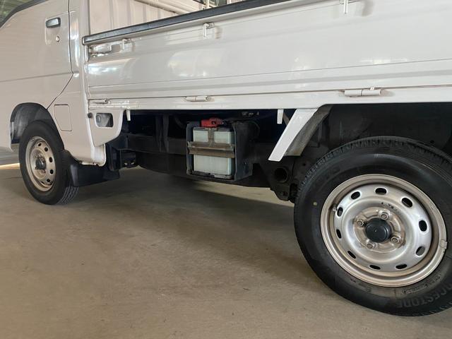 サンバートラック ＴＣ　Ｈ２４年式　最終型　４ＷＤ　ＡＣ　ＰＳ　ＰＷ　５速　キーレス　ＣＤステレオ　車検整備付き（43枚目）