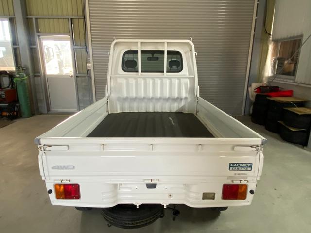 ハイゼットトラック スペシャル　４ＷＤ　エアコン　パワステ　５速　走行４．７万キロ　車検Ｒ９年４月有り　荷台マット　貨物用ラグタイヤ　　修復歴なし（10枚目）