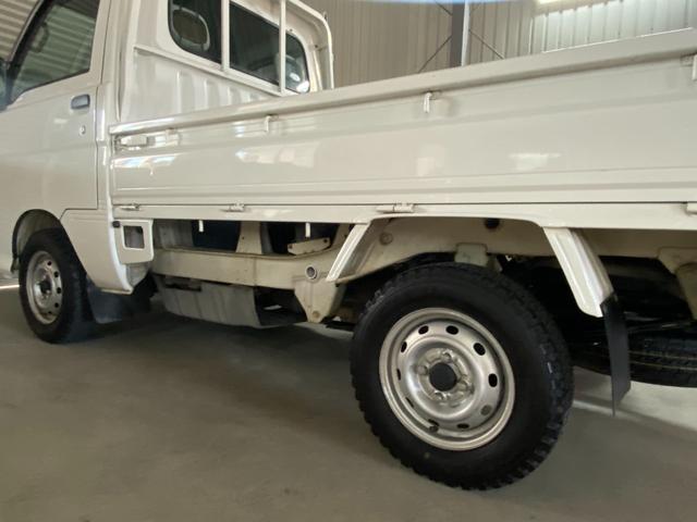 ハイゼットトラック スペシャル　４ＷＤ　エアコン　パワステ　５速　走行４．７万キロ　車検Ｒ９年４月有り　荷台マット　貨物用ラグタイヤ　　修復歴なし（37枚目）