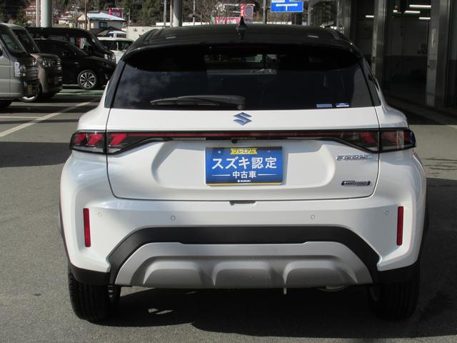 フロンクス ４ＷＤ　全方位カメラ付ナビ　バックカメラ　オートライト　Ｂｌｕｅｔｏｏｔｈ　純正ナビ　プッシュスタート　シートヒーター　オートエアコン　禁煙車　スズキセーフティーサポート　４ＷＤ　衝突被害軽減システム　アイドリングストップ（5枚目）