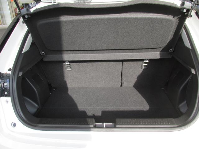 フロンクス ４ＷＤ　全方位カメラ付ナビ　バックカメラ　オートライト　Ｂｌｕｅｔｏｏｔｈ　純正ナビ　プッシュスタート　シートヒーター　オートエアコン　禁煙車　スズキセーフティーサポート　４ＷＤ　衝突被害軽減システム　アイドリングストップ（24枚目）