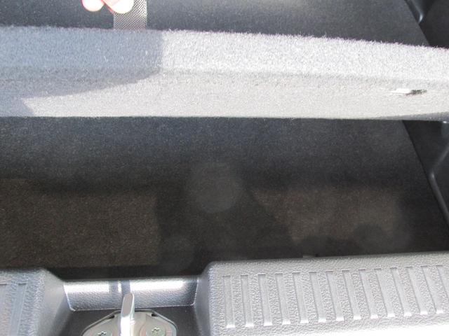 フロンクス ４ＷＤ　全方位カメラ付ナビ　バックカメラ　オートライト　Ｂｌｕｅｔｏｏｔｈ　純正ナビ　プッシュスタート　シートヒーター　オートエアコン　禁煙車　スズキセーフティーサポート　４ＷＤ　衝突被害軽減システム　アイドリングストップ（25枚目）