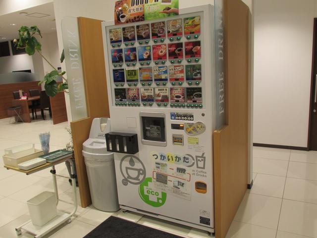 フロンクス ４ＷＤ　全方位カメラ付ナビ　バックカメラ　オートライト　Ｂｌｕｅｔｏｏｔｈ　純正ナビ　プッシュスタート　シートヒーター　オートエアコン　禁煙車　スズキセーフティーサポート　４ＷＤ　衝突被害軽減システム　アイドリングストップ（36枚目）