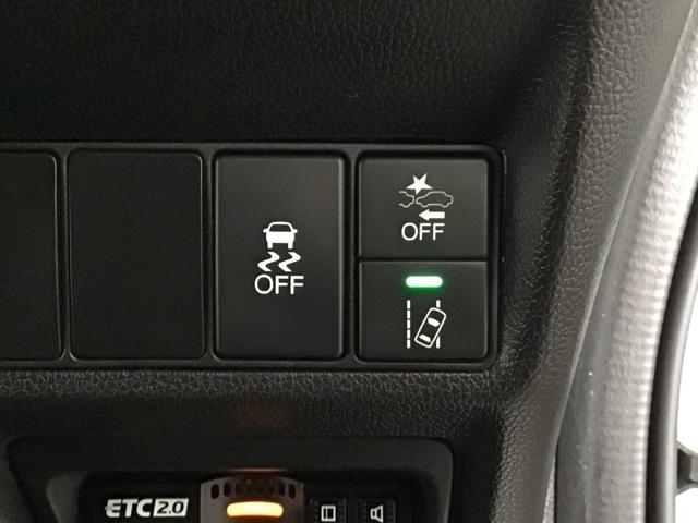 ホンダが推し進める総合先進安全装備のセンシング搭載！　衝突や斜線はみだしなどの危険が予測される時、センサーが警告。ヒューマンエラーを高度先進技術が補完してくれます。