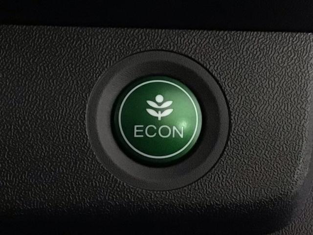 ★ＥＣＯＮスイッチ★　エコドライブを加速しよう！スイッチをＯＮにすると、運転の仕方によるロスを抑え込み燃費をよくするようクルマが頑張ります（＊＾ー＾＊）燃費向上にチャレンジ♪