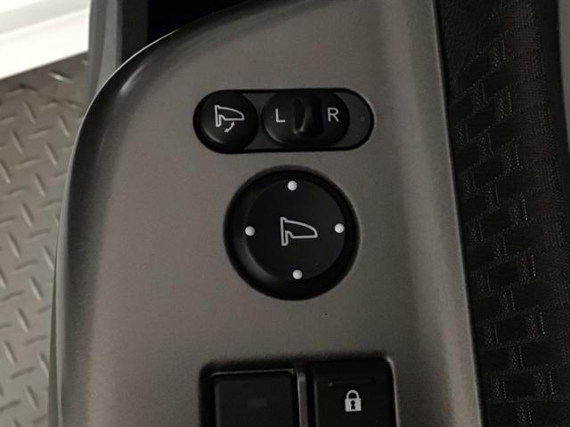 当店での販売車両は、車検整備はもちろん、車検残ありの車両でも点検整備をしっかり終わらせてからお客様へ引き渡し致しますので、安心してご購入いただけます♪