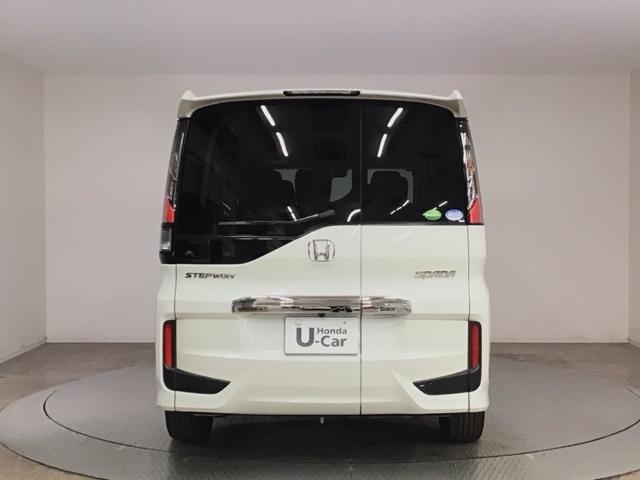 豊富に在庫を取り揃えています！軽自動車からミニバン、セダン、ＳＵＶ、話題のハイブリッド車など続々入荷しております！