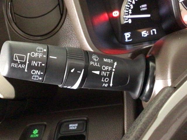 N-WGN Lホンダセンシング LED・フルセグ・メモリナビ・DVD・バックカメラ・シートヒーター・ETC ETC装備 Bモニタ 誤発進抑制 LEDランプ 横滑り防止機能 USBポート セキュリティアラーム キーフリー ナビTV(17枚目)