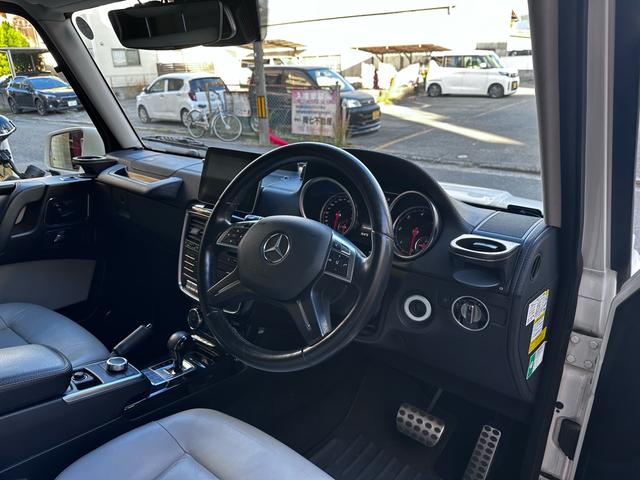 Ｇクラス Ｇ３５０ｄ　Ｇ３５０ｄ（５名）　後期モデル・ガラスサンルーフ・ホワイトレザーシート・ＡＭＧ２２インチアルミホイール・純正ナビ・地デジＴＶ・シートヒーター・パワーシート・デジタルインナーミラー・ドライブレコーダー（14枚目）