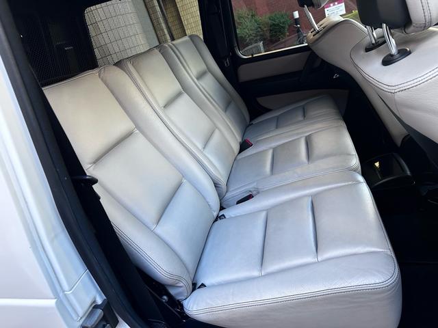 Ｇクラス Ｇ３５０ｄ　Ｇ３５０ｄ（５名）　後期モデル・ガラスサンルーフ・ホワイトレザーシート・ＡＭＧ２２インチアルミホイール・純正ナビ・地デジＴＶ・シートヒーター・パワーシート・デジタルインナーミラー・ドライブレコーダー（22枚目）