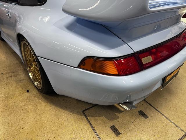 ９１１ ９１１カレラ　ＲＳ仕様・フロント、サイド、リアスポイラー・車高調・ＢＢＳ１８インチアルミ・社外マフラー・レカロシート２脚・サンルーフ・（39枚目）