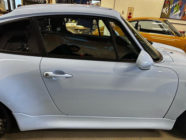 ９１１ ９１１カレラ　ＲＳ仕様・フロント、サイド、リアスポイラー・車高調・ＢＢＳ１８インチアルミ・社外マフラー・レカロシート２脚・サンルーフ・（46枚目）