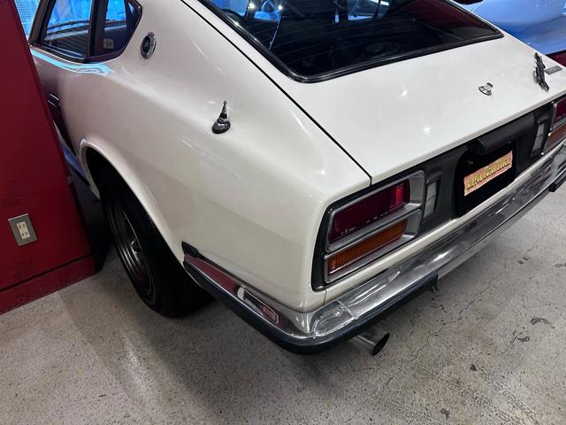 フェアレディZ ノーマル車両・SUツインキャブレター・ワタナベ14インチアルミ・純正シート・(5枚目)