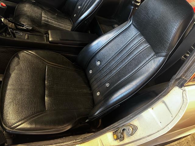 フェアレディZ ノーマル車両・SUツインキャブレター・ワタナベ14インチアルミ・純正シート・(20枚目)