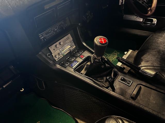 フェアレディZ ノーマル車両・SUツインキャブレター・ワタナベ14インチアルミ・純正シート・(23枚目)