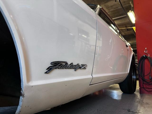 フェアレディZ ノーマル車両・SUツインキャブレター・ワタナベ14インチアルミ・純正シート・(33枚目)