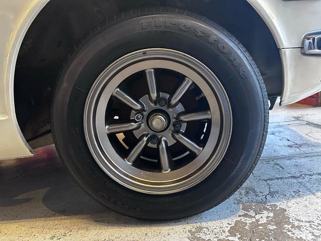 フェアレディZ ノーマル車両・SUツインキャブレター・ワタナベ14インチアルミ・純正シート・(43枚目)