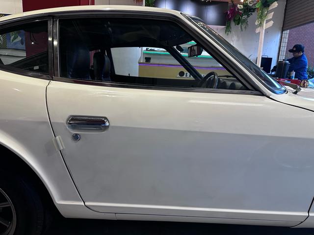 フェアレディZ ノーマル車両・SUツインキャブレター・ワタナベ14インチアルミ・純正シート・(45枚目)