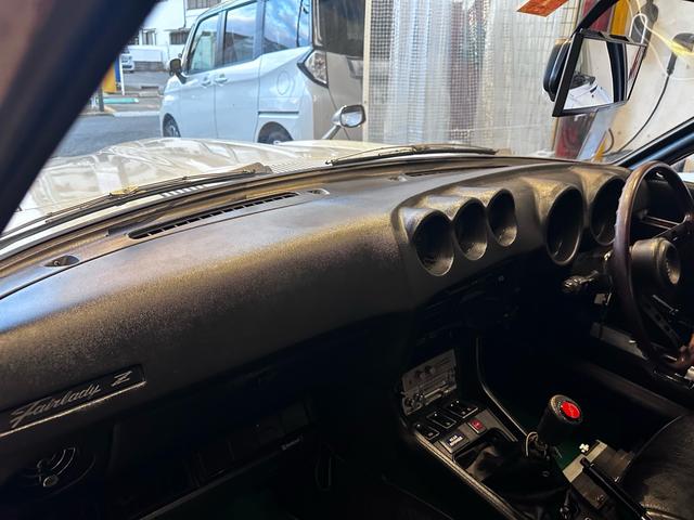 フェアレディZ ノーマル車両・SUツインキャブレター・ワタナベ14インチアルミ・純正シート・(55枚目)