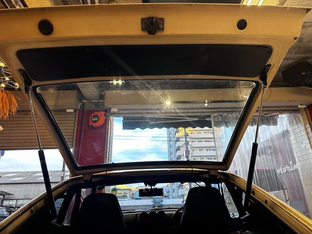 フェアレディZ ノーマル車両・SUツインキャブレター・ワタナベ14インチアルミ・純正シート・(65枚目)