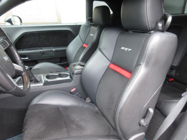 SRT8 6速MT ブレンボブレーキ ナビTV 新車並行(9枚目)