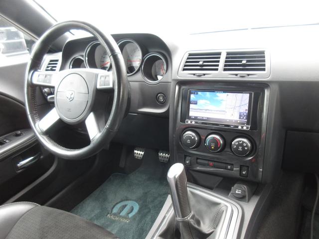 SRT8 6速MT ブレンボブレーキ ナビTV 新車並行(15枚目)