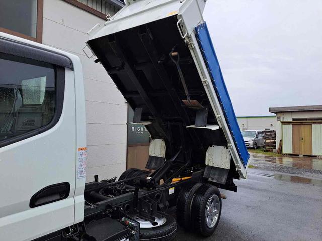 キャンター ダンプ　トラック　後輪ダブル　電動格納ミラー　エアコン　運転席エアバッグ　ＵＳＢ　ミュージックプレイヤー接続可　Ｂｌｕｅｔｏｏｔｈ（17枚目）