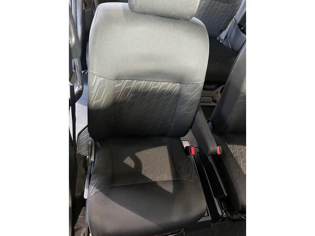 タンク カスタムG ナビ TV バックカメラ ETC 両側パワースライド 前後クリアランスソナー スマートキー LEDヘッドライト オートライト オートエアコン 14インチアルミ アイドリングストップ オートハイビーム(11枚目)