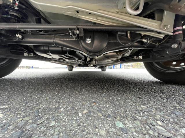 FA 4WD ETC ナビ TV オートライト キーレスエントリー 電動格納ミラー シートヒーター ベンチシート MT 盗難防止システム ABS ESC CD USB Bluetooth 衝突安全ボディ(22枚目)
