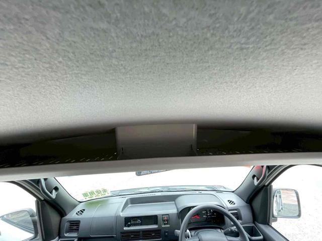 ハイゼットカーゴ 4WD 届出済未使用車 禁煙車 5速MT 衝突被害軽減システム クリアランスソナー 両側スライドドア キーレスエントリー アイドリングストップ オートライト ESC エアコン パワーステアリング(29枚目)