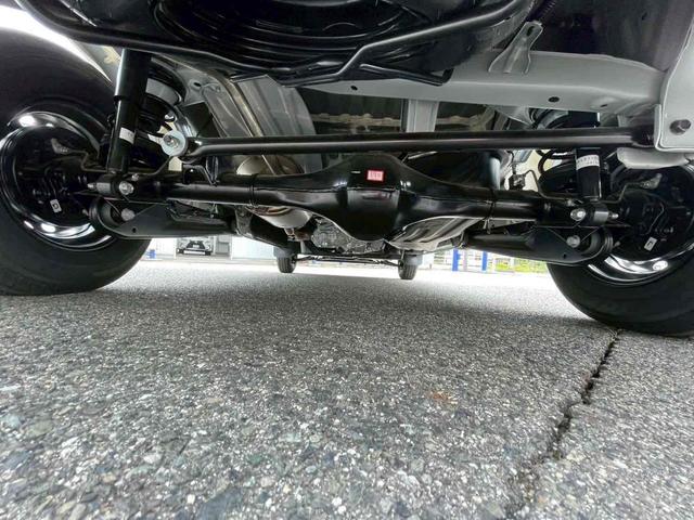 ハイゼットカーゴ 4WD 届出済未使用車 禁煙車 5速MT 衝突被害軽減システム クリアランスソナー 両側スライドドア キーレスエントリー アイドリングストップ オートライト ESC エアコン パワーステアリング(37枚目)