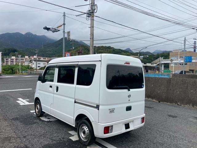 ＮＶ１００クリッパーバン ＤＸ　ハイルーフ　５ＡＧＳ車　ラジオチューナー　エアコン　パワステ　Ｗエアバッグ　衝突安全ボディ（13枚目）