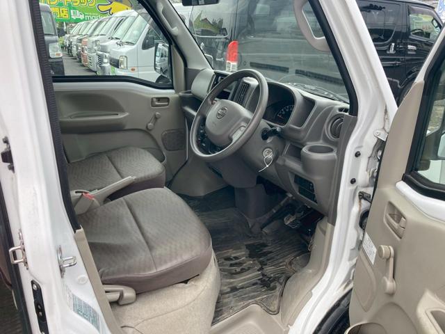ＮＶ１００クリッパーバン ＤＸ　ハイルーフ　５ＡＧＳ車　ラジオチューナー　エアコン　パワステ　Ｗエアバッグ　衝突安全ボディ（16枚目）