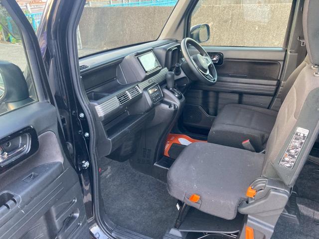 N-VAN+スタイル ファン ホンダセンシング 社外ナビ バックモニター 衝突被害軽減ブレーキ 車線逸脱警報装置 横滑り防止装置 オートエアコン LEDヘッドライト プッシュスタート スマートキー 盗難警報装置(17枚目)