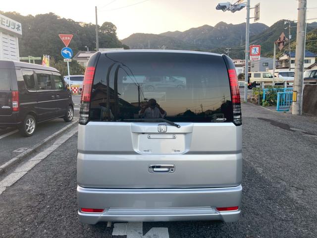 当社のお車はバン・トラックをメインとして取り揃えております。