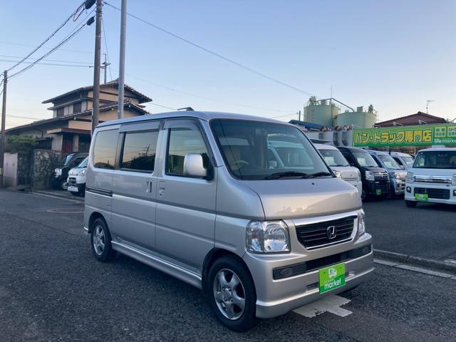 バンやトラックは、お仕事や日常生活で大活躍すること間違いなしです！