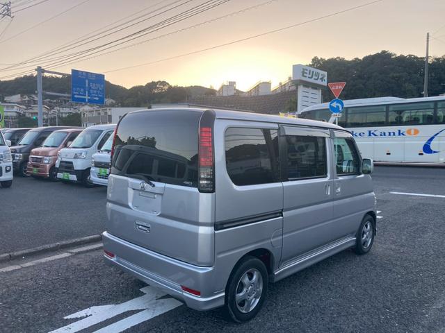 当店は板金塗装をメインでやっている会社で事故など何かありましたらいつでもお電話下さい♪