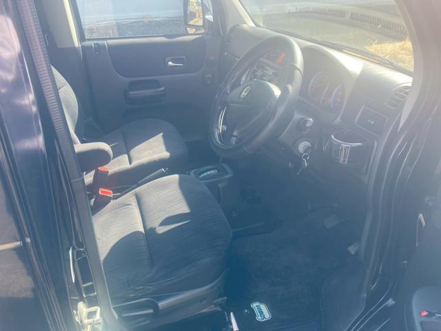 バンやトラックに関する知識豊富なスタッフがおりますのでご安心ください♪