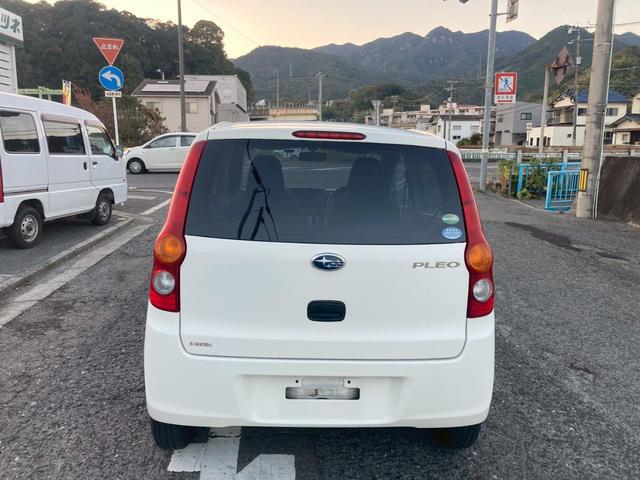 プレオ Ａ　３ドアバン　ＣＶＴ　ラジオチューナー　エアコン　パワステ　パワーウィンドウ　Ｗエアバッグ　ＡＢＳ　キーレスエントリー　盗難警報装置（9枚目）
