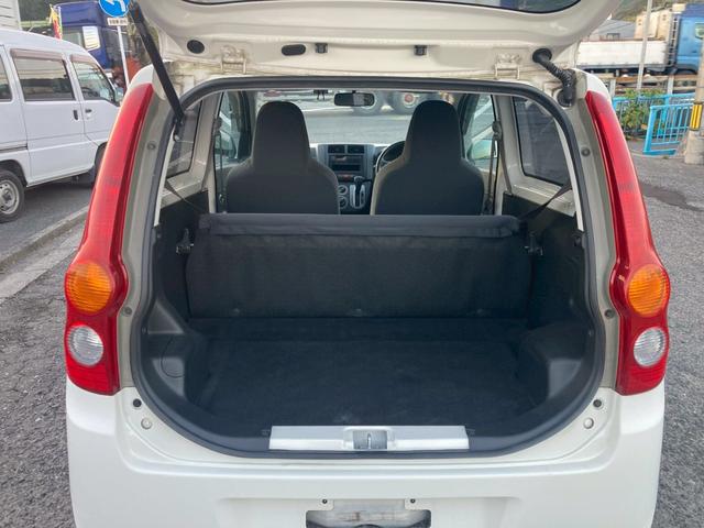 プレオ Ａ　３ドアバン　ＣＶＴ　ラジオチューナー　エアコン　パワステ　パワーウィンドウ　Ｗエアバッグ　ＡＢＳ　キーレスエントリー　盗難警報装置（16枚目）